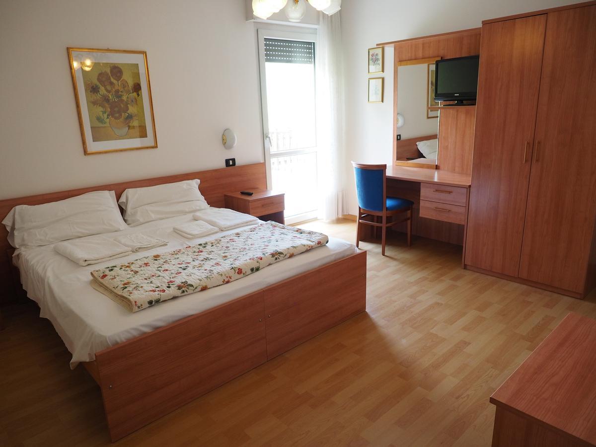 Albergo Alla Stazione Roncegno Exterior foto